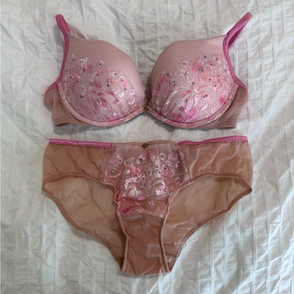 Victoria's Secret Other - Romantic Discontinued Victoria’s Secret Embroidered Lingerie Set